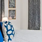 1 Block To The Sand Stylish & Spacious Studio!